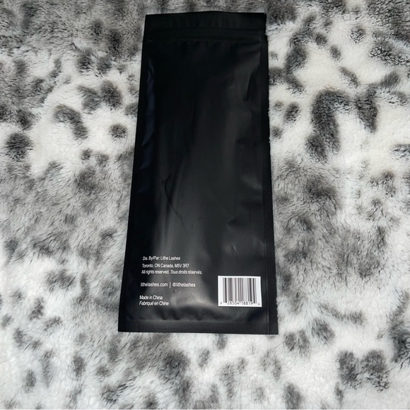 Lithe Beauty Makeup Set - Picture 5 of 6